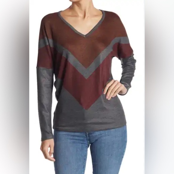 💥Enti Long Sleeve Chevron Tribal Vibe Brown Top M - Picture 1 of 7